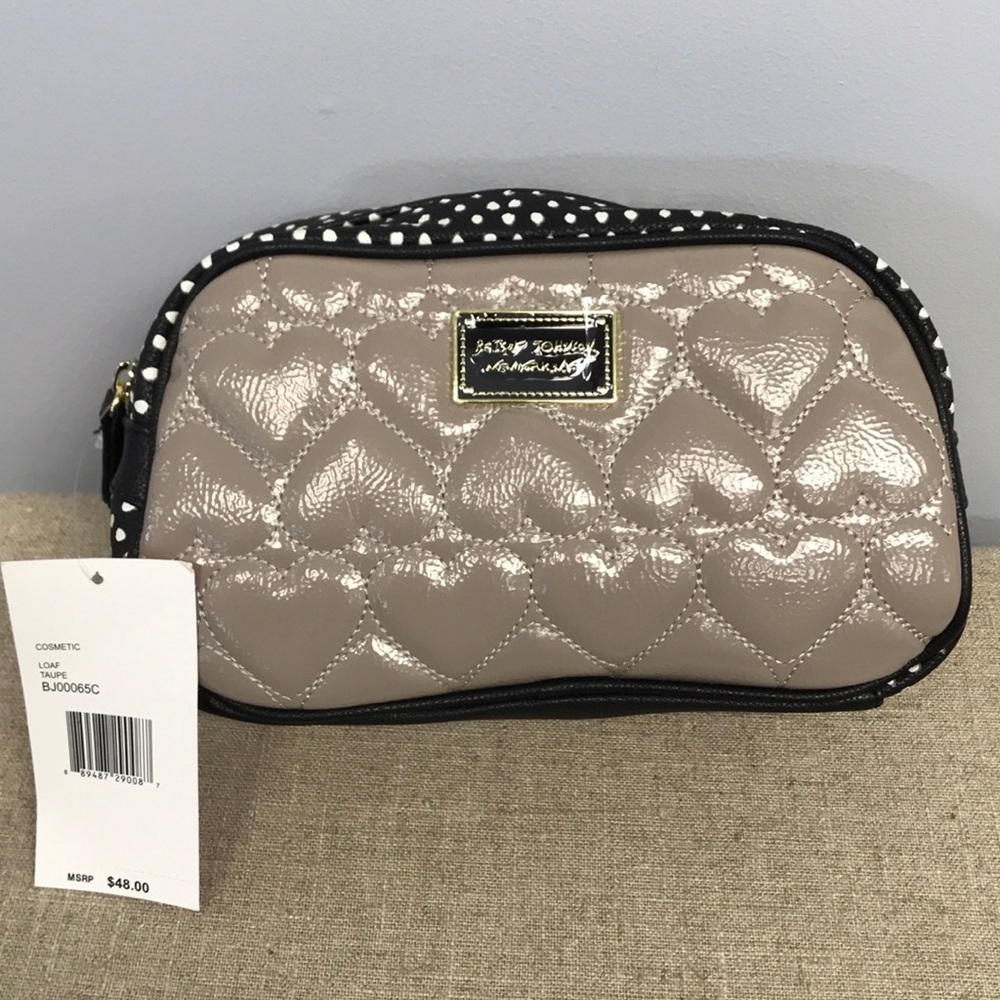 BETSEY JOHNSON QUILTED HEARTS COSMETIC BAG NWT